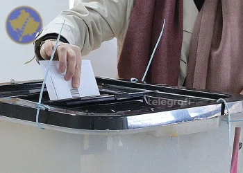 Zgjedhjet lokale në Kosovë drejt raundit të dytë, bashkëpunime të reja mes rivalëve politikë