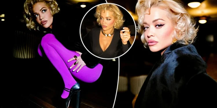 Rita Ora në stilin e Marilyn Monroe, merr vëmendjen me paraqitjen e veçantë ndërsa sjell një version të ri të “All Natural”