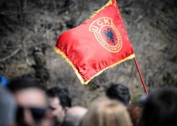 Rama fton shqiptarët në tubim masiv në Tiranë: “Drejtësi për Çlirimtarët” e UÇK-së