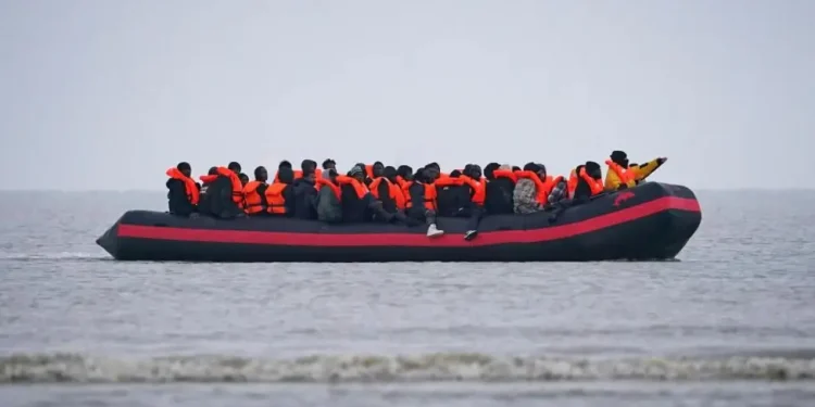 Dëbimet me procedurë të përshpejtuar do të shpallen si pjesë e reformave të azilit