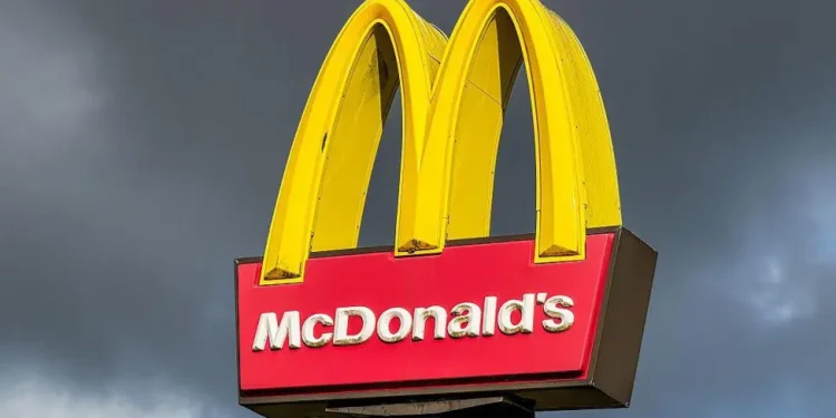 McDonald’s përballet me masa të reja kundër abuzimit seksual
