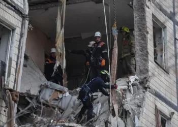 Gjashtë të vdekur ndërsa Rusia godet objektet e energjisë dhe banesave në Ukrainë