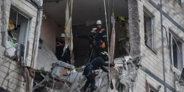 Gjashtë të vdekur ndërsa Rusia godet objektet e energjisë dhe banesave në Ukrainë