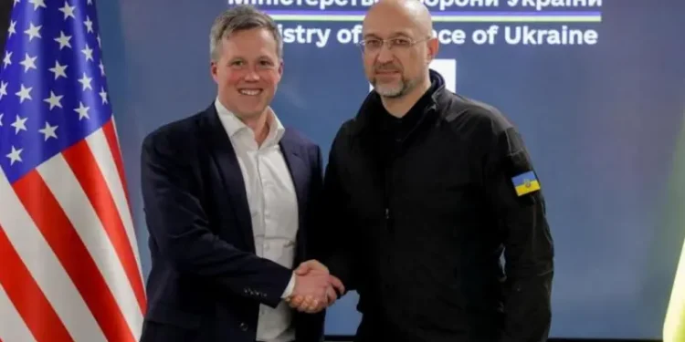 Zyrtarë ushtarakë amerikanë në Ukrainë për bisedime mbi përfundimin e luftës