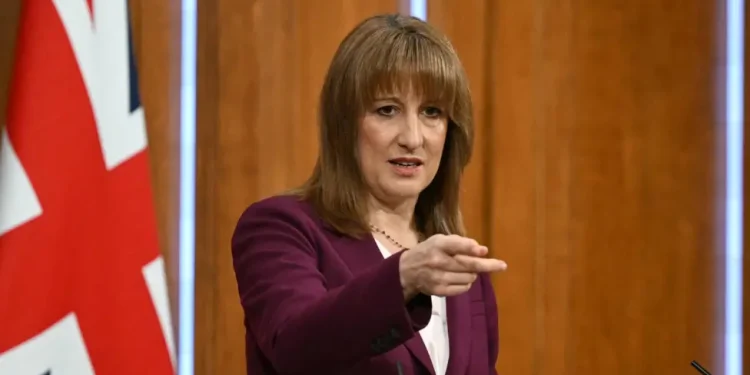 Numri 10 mohon se Reeves mashtroi publikun gjatë përgatitjeve për buxhetin