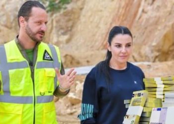 “Ja këndoj këngën dhe nuk ma ndjen për asnjë”, zbardhen bisedat e Ballukut me Ervis Berberin