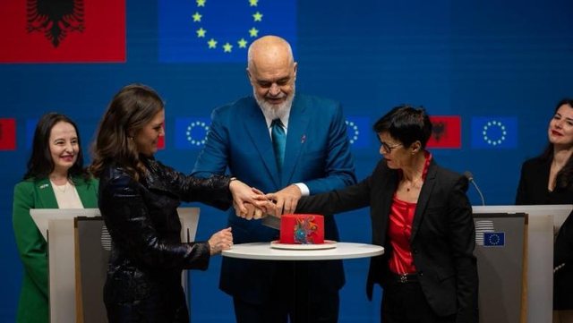 6 qirinj në Bruksel që nuk e ndriçojnë dot errësirën e qeverisjes së Ramës