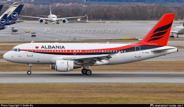 Air Albania i ka 50 milionë dollarë borxhe, ‘Turkish Airlines’ tërhiqet dhe shet aksionet