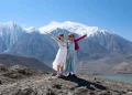 300 milionë turistë sapo vizituan rajonin mahnitës të Xinjiang-ut të Kinës. Ka një anë që ata nuk e panë