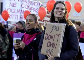 Parlamenti italian voton unanimisht për ta bërë vrasjen e grave krim me burgim të përjetshëm