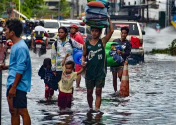 Filipinet shpallin gjendje katastrofe, numri i të vdekurve nga tajfuni rritet në 114 (video)