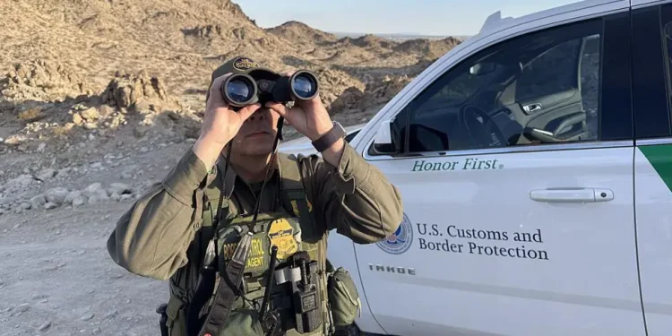 ‘Kaosi ka ikur’ – rrugë të qeta në kufirin e Teksasit pas masave të ashpra të Trumpit