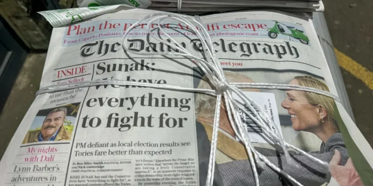 Daily Mail pranë goditjes së madhe, gati të blejë “The Telegraph” për 500 milionë paund