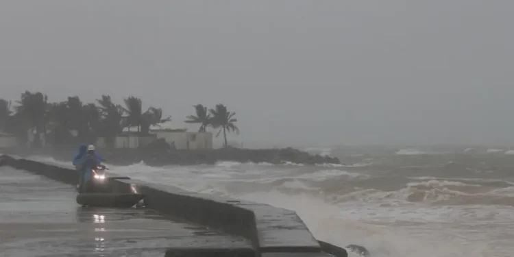 Tajfuni drejtohet drejt Kamboxhias pasi vrau të paktën 193 persona në Filipine dhe Vietnam