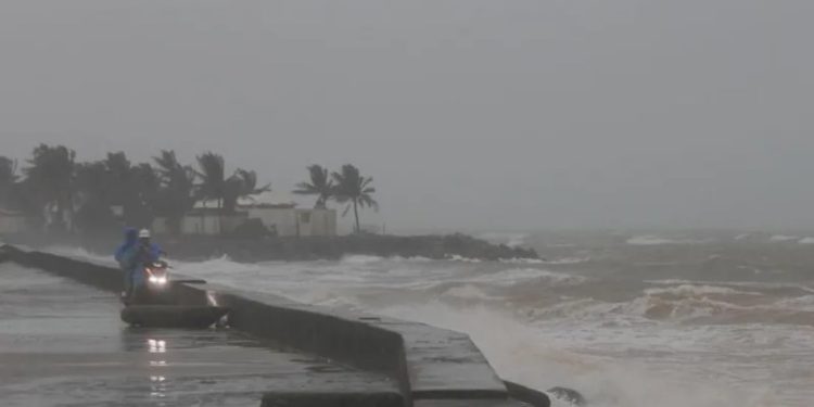 Tajfuni i fuqishëm “mbërthen” Vietnamin, autoritetet nën alarm, në Filipine të paktën 114 viktima