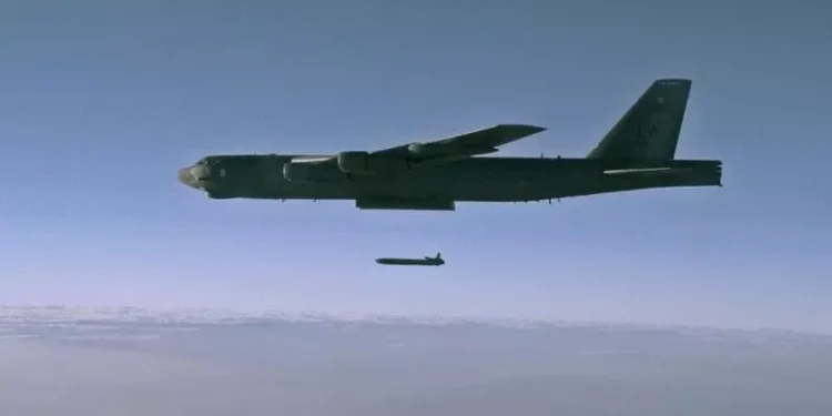 E paralajmëroi Trump, Shtëpia e Bardhë po përgatit një test bërthamor