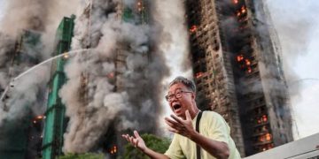 Rritet ndjeshëm numri i viktimave nga zjarri në Hong Kong