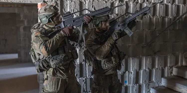 Ushtria gjermane kryen stërvitje për luftë urbane në Berlin