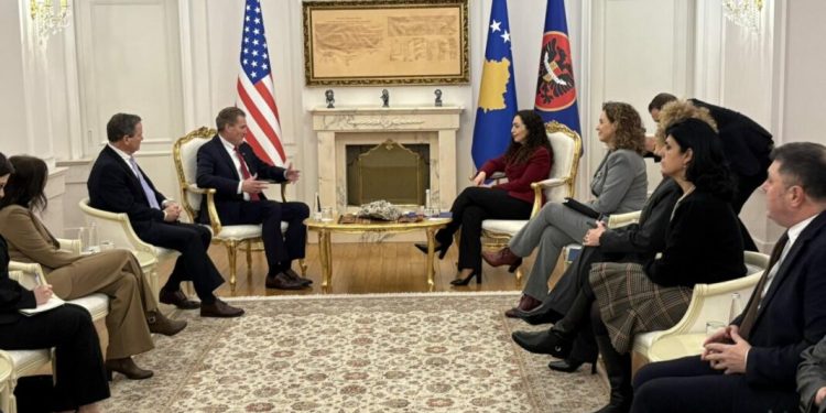 Osmani takohet me një delegacion të Kongresit Amerikan