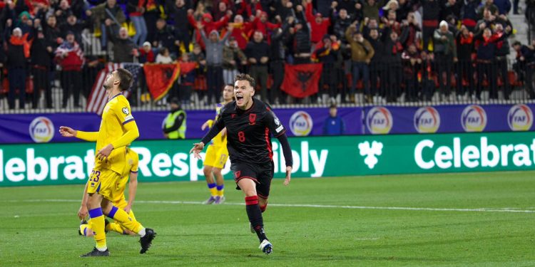 Asllani na hap dyert e “playoff”-it të Botërorit… në pritje të Anglisë në Tiranë