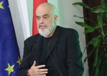 “700 familje shqiptare jetojnë me taksat tona”, Rama reagon pas deklaratës së Sekretares së Mahmood