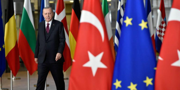 Erdogan e cilëson “budallallëk” progresraportin e BE: Turqia nuk ka ambicie për territoret e fqinjëve