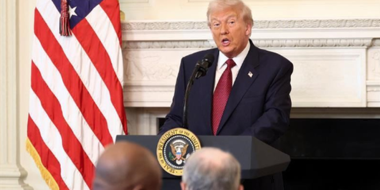 “Është e vetmja mënyrë”- Trump u kërkon republikanëve të ndërmarrin hapa radikalë për t’i dhënë fund mbylljes rekord të qeverisë amerikane