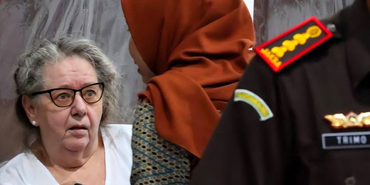 E dënuar me vdekje për trafik kokaine, Indonezia fal dhe riatdheson gjyshen britanike