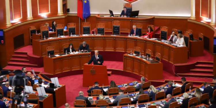 PD nis bojkotin e komisioneve parlamentare, demokratët mblidhen sot në seli