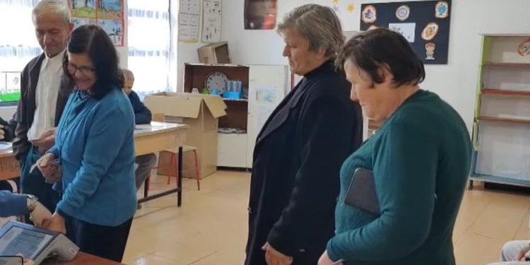 “Drama e një shoqërie: Të rinjtë ia kanë lënë vendimarrjen në dorë gjyshërve!”