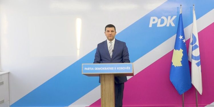 Çfarë po ndodh në Partinë Demokratike të Kosovës?