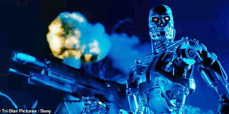“Robotët do ta bëjnë filmin tim realitet”, paralajmërimi i regjisorit të “Terminator”