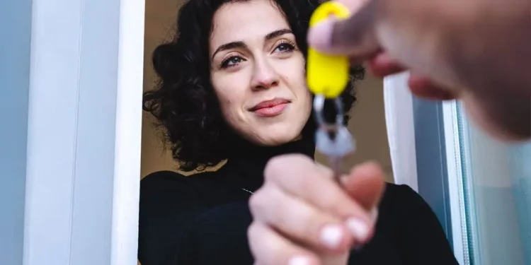 Dëbimet pa faj do të ndalohen në Angli nga maji