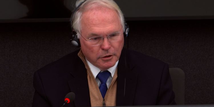 Diplomati Hill në Hagë: Marrëveshja e Rambujesë u bë t’i thonim Millosheviçit që e kishte gabim për shqiptarët