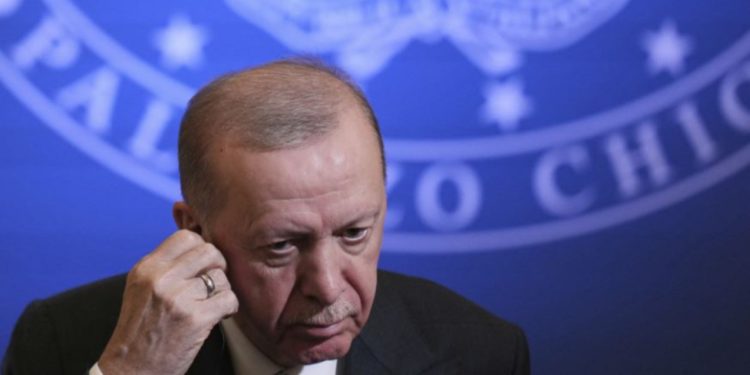 Erdogani quan “budallëk” progresraportin e BE-së për Turqinë: Nuk kemi synime për territore