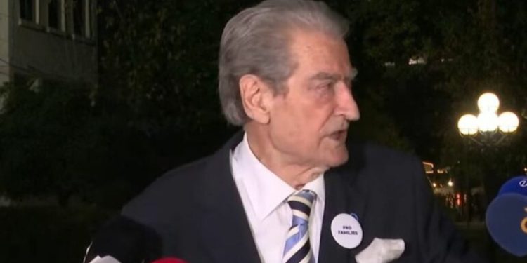 “E ka thënë vetë që është martuar me burrë”, Berisha për akuzat ndaj Gonzatos: Kërkoj ndjesë, por nuk ishte fyerje