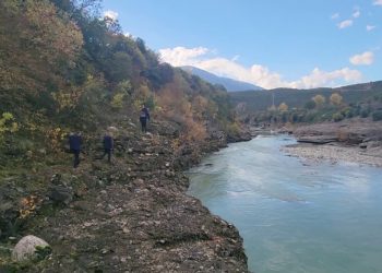 Tre zhdukje misterioze në Përmet/ Enigma me një 66-vjeçar, në të njëjtën rrugë janë zhdukur edhe dy persona të tjerë vitet e fundi