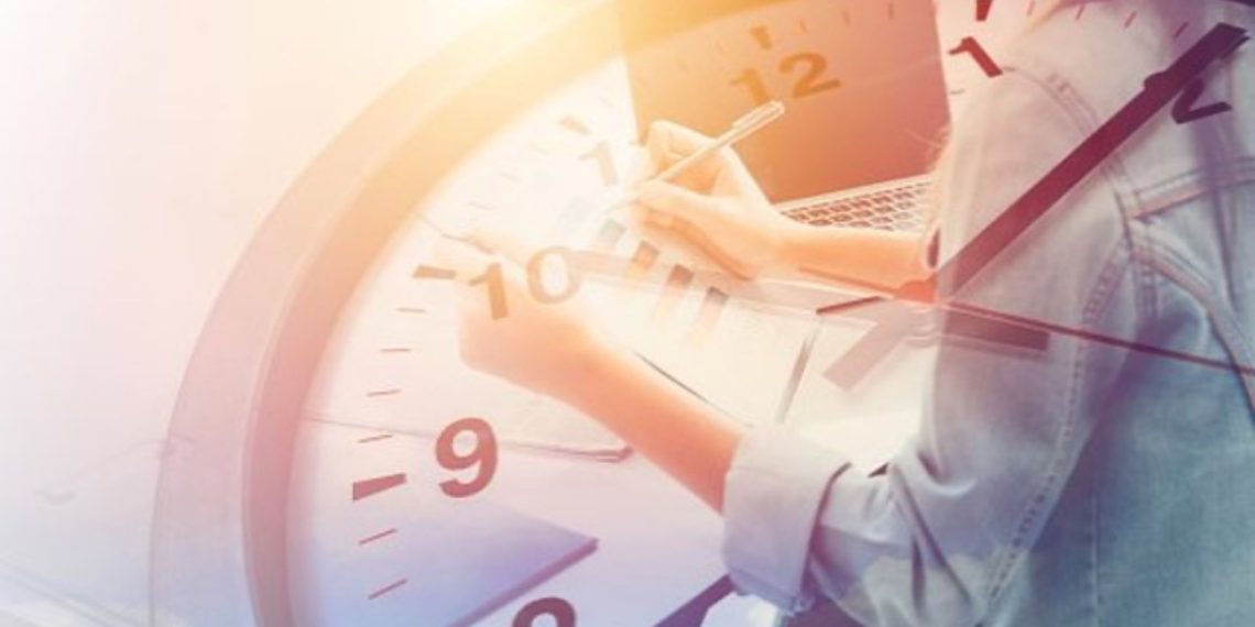 Raporti i OIT, sa orë në javë punojnë shqiptarët dhe krahasimi me vendet e tjera