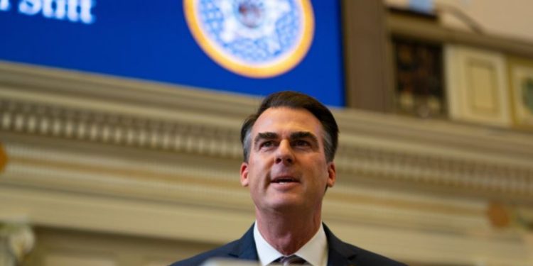 Guvernatori i Oklahomës fal të dënuarin me vdekje pak para injektimit