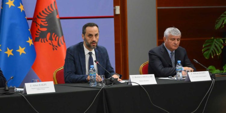 Kodi i ri Penal, Lamallari mbledh avokatët: Synon të modernizojë politikën penale