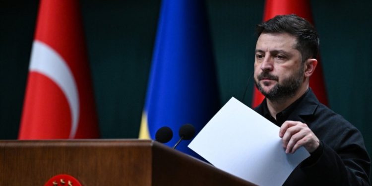 Shtëpia e Bardhë: Nuk mund ta armatosim Ukrainën për një kohë të pacaktuar