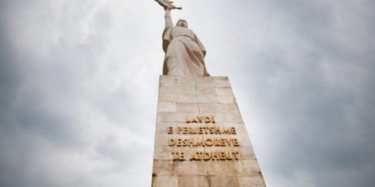 “29 Nëntori”/ Shqiptarët festojnë sot 81-vjetorin e Çlirimit 