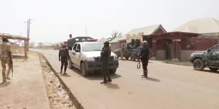 Trump kërcënon me ndërhyrje ushtarake amerikane në Nigeri për shkak të trajtimit të të krishterëve