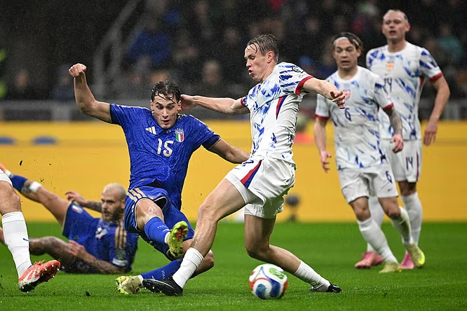 Norvegjia e pamëshirshme, Italia shembet dhe mendon për play off-in