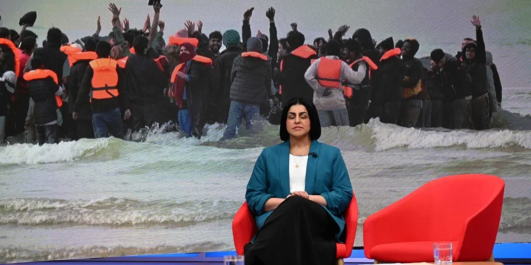 Bizhuteri e azil kërkuesve mund të konfiskohen për të mbuluar shpenzimet e shqyrtimit të rasteve të tyre