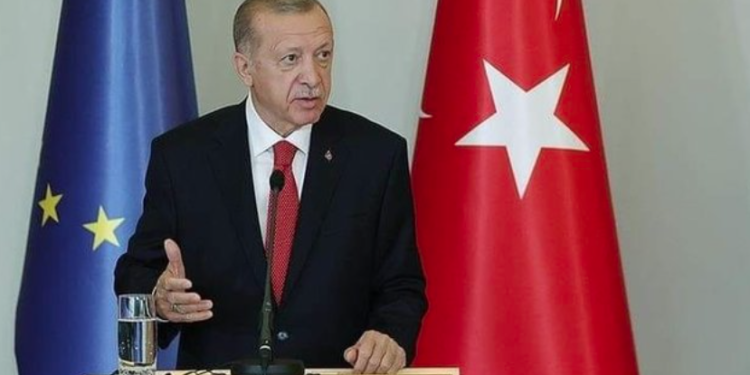Erdogan: Turqia, e gatshme të diskutojë me Rusinë për paqe të drejtë e të qëndrueshme në Ukrainë