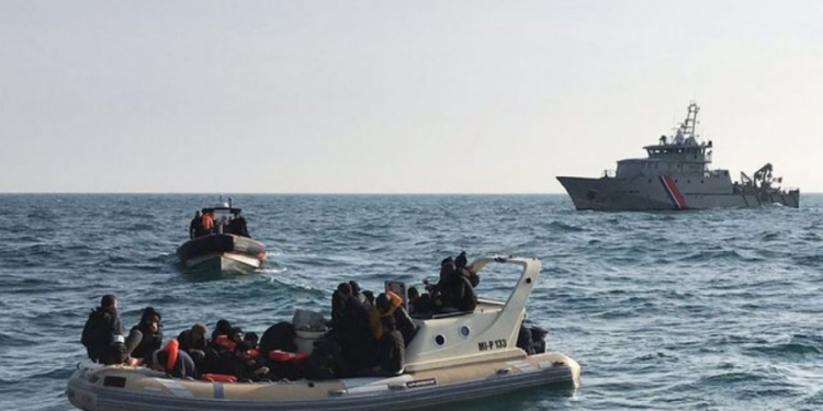 Roja bregdetare shpëton 94 persona në La Mansh