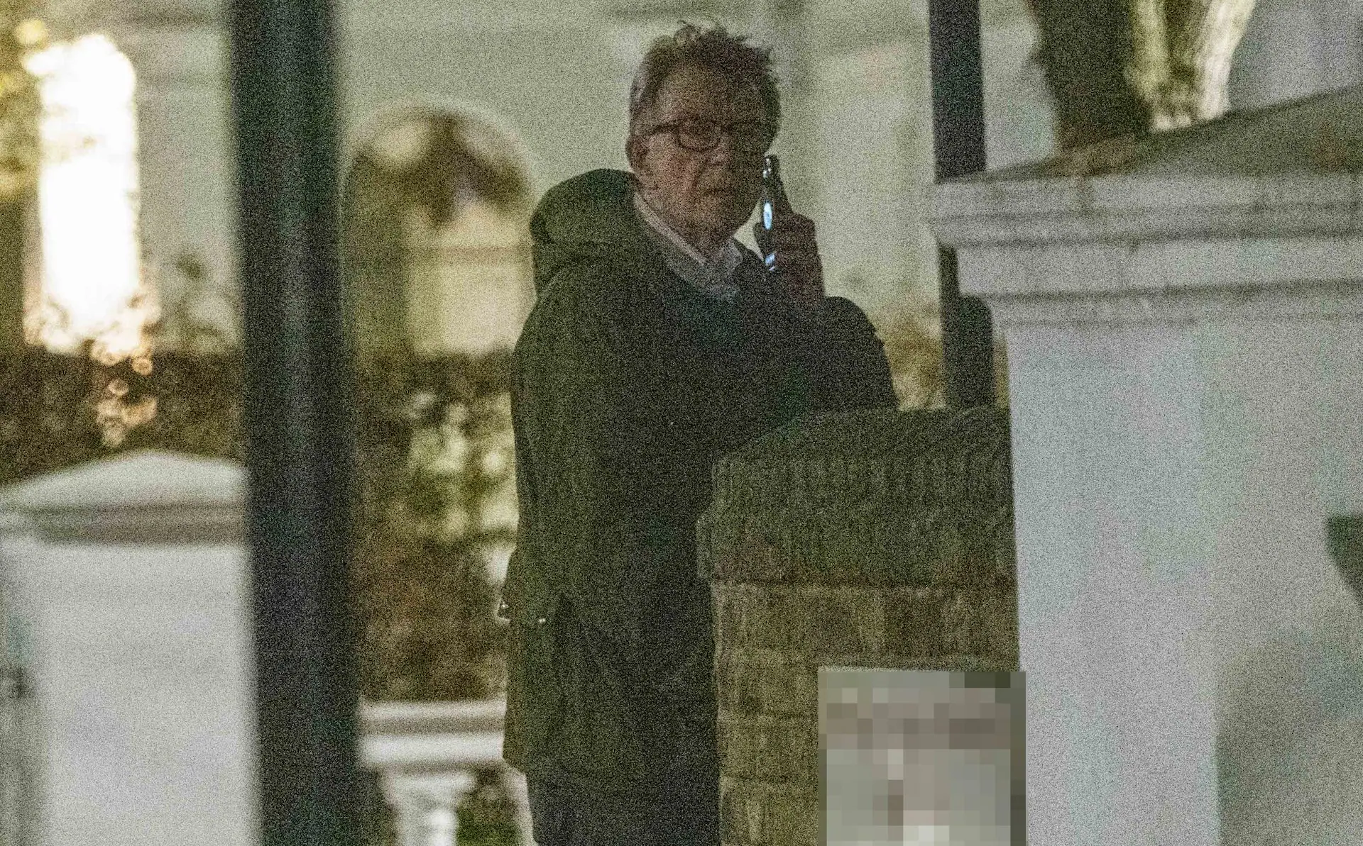 Lord Mandelson kryen nevojat në rrugë pas vizitës në Osborne