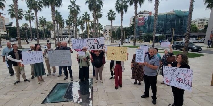 “Ky është dëbim”/ Projekti TID shemb historinë e dhjetra familjeve në Durrës