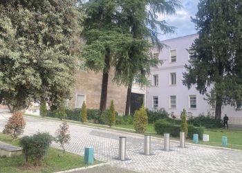 Opozita protestë sot në orën 18:00, Rama arratiset në Bruksel, heq dhe kërpudhën nga kryeministria